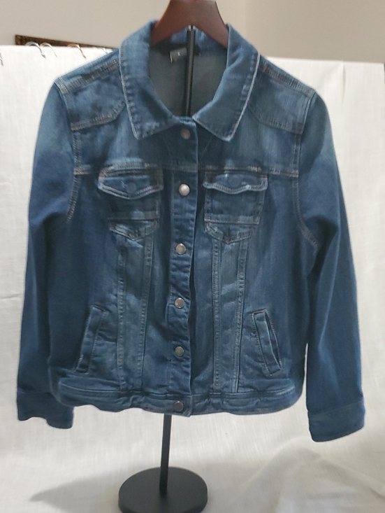 Jackets & Blazers - Lane Bryant Blue Denim Jacket. Inside Pockets.Sz 16